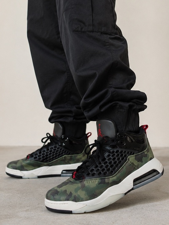 Jordan Other - Men’s Jordan Maxin 200 Medium Olive Gym Red Black Camo Sneakers size 10.5